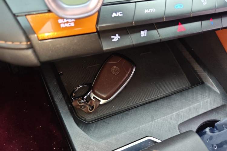Used CHANGAN UNI-V 2022 1.5T Smart Navigation Version Vehicle Key
