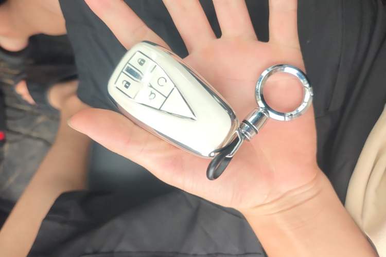 Used CHANGAN UNI-V 2022 1.5T Prestige Version Vehicle Key