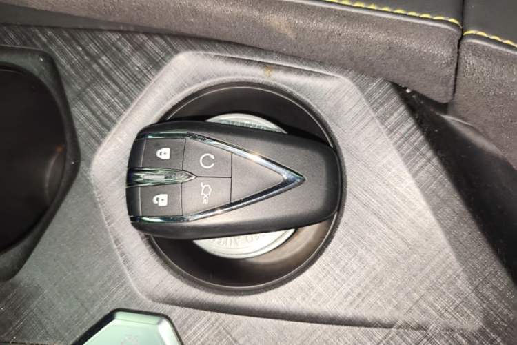 Used CHANGAN UNI-V 2022 1.5T Sport Edition Vehicle Key