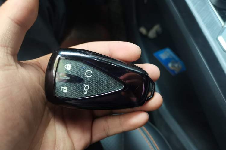 Used CHANGAN UNI-V 2022 1.5T Prestige Version Vehicle Key