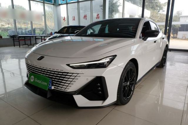 Used CHANGAN UNI-V 2022 1.5T Prestige Version