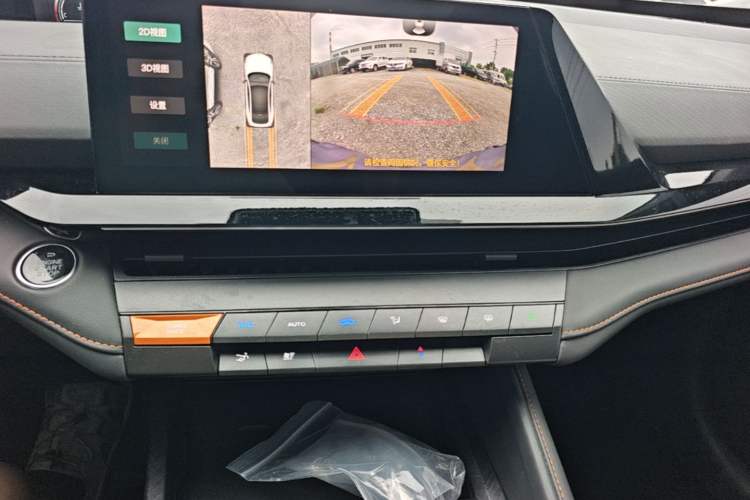 Used CHANGAN UNI-V 2023 1.5T Prestige Model Audio And AC Panel