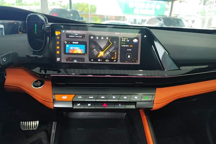 Used CHANGAN UNI-V 2023 1.5T Sport Edition Audio And AC Panel