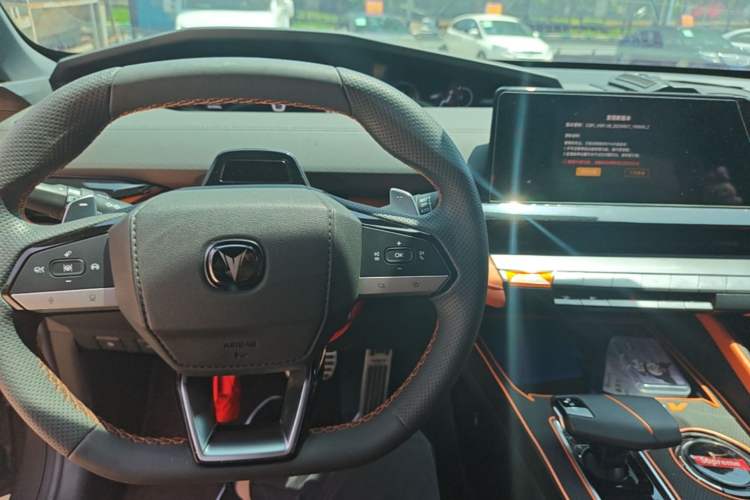 Used CHANGAN UNI-V 2023 1.5T Sport Edition Center Console