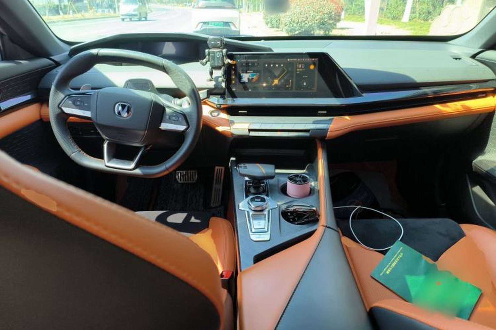 Used CHANGAN UNI-V 2023 1.5T Sport Edition Center Console