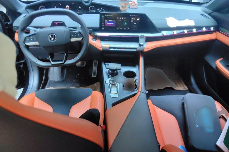 Used CHANGAN UNI-V 2023 1.5T Sport Edition Center Console
