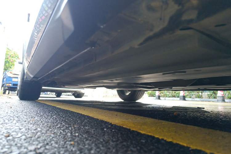 Used CHANGAN UNI-V 2023 1.5T Prestige Model Chassis Front Right