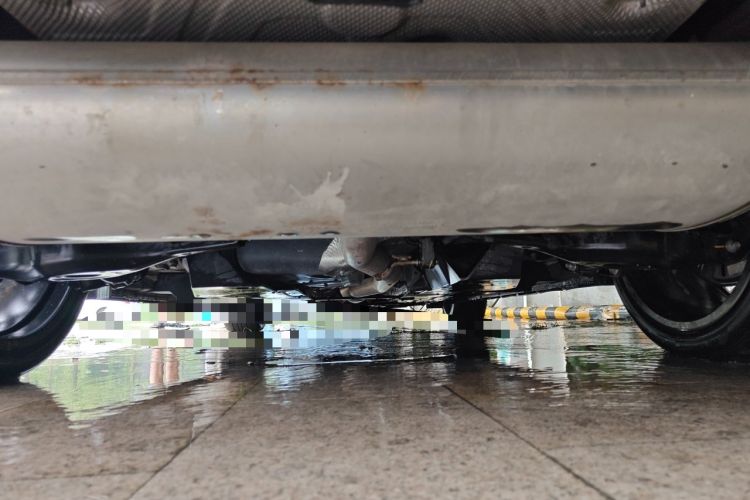 Used CHANGAN UNI-V 2023 2.0T Sport Edition Chassis Rear