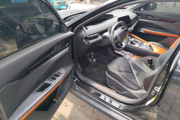 Used CHANGAN UNI-V 2023 1.5T Prestige Model Driver Seat