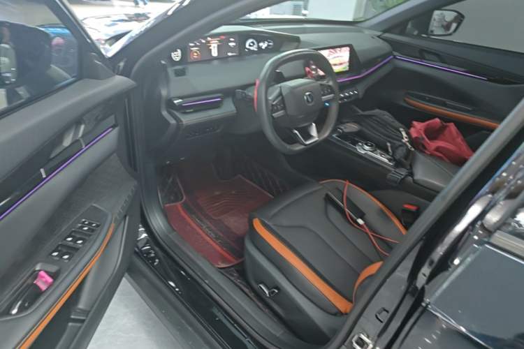 Used CHANGAN UNI-V 2023 1.5T Prestige Model Driver Seat
