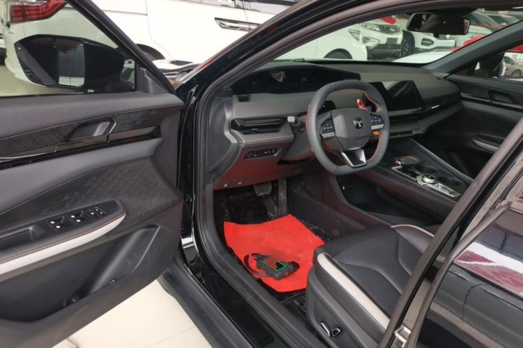 Used CHANGAN UNI-V 2023 1.5T Prestige Model Driver Seat