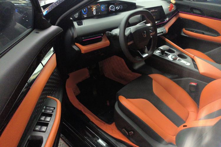 Used CHANGAN UNI-V 2023 2.0T Leading-Speed Edition Driver Seat