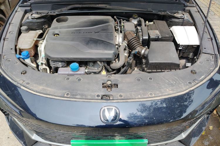 Used CHANGAN UNI-V 2023 1.5T Prestige Model Engine Bay