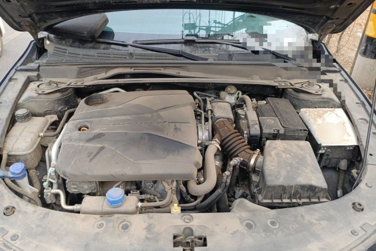 Used CHANGAN UNI-V 2023 1.5T Prestige Model Engine Bay