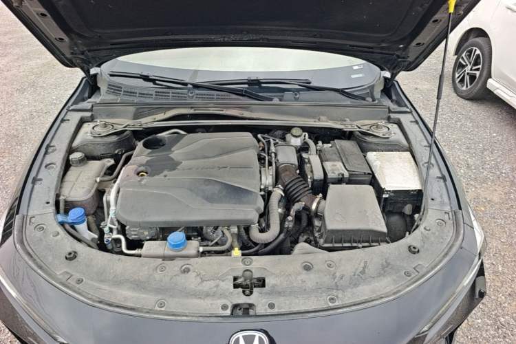 Used CHANGAN UNI-V 2023 1.5T Prestige Model Engine Bay
