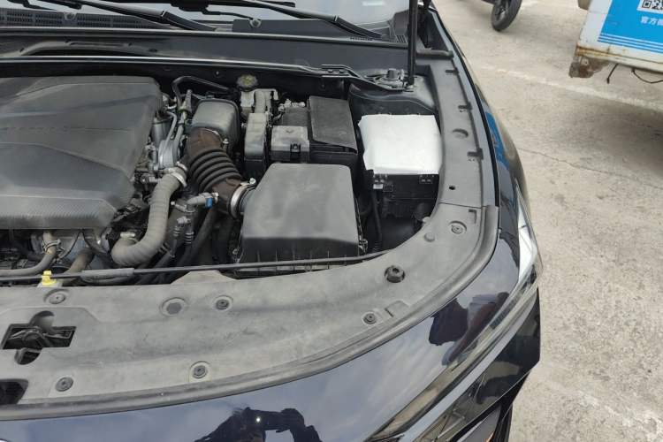 Used CHANGAN UNI-V 2023 1.5T Sport Edition Engine Bay Left