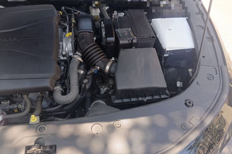 Used CHANGAN UNI-V 2023 1.5T Sport Edition Engine Bay Left