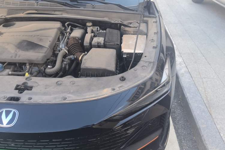 Used CHANGAN UNI-V 2023 1.5T Sport Edition Engine Bay Left