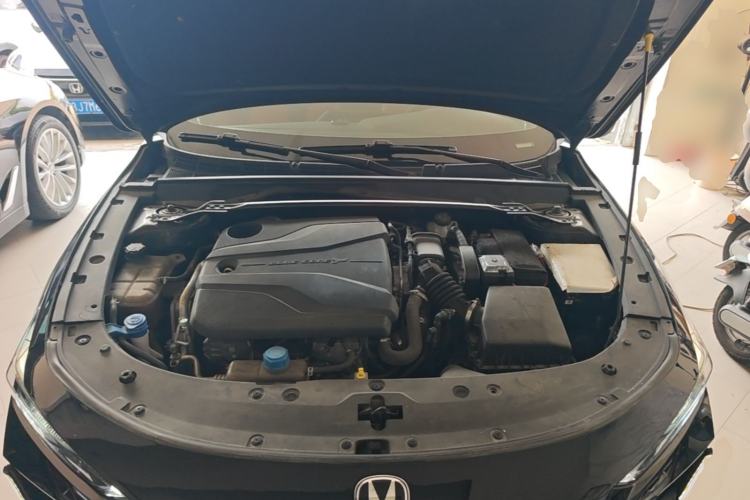Used CHANGAN UNI-V 2023 1.5T Sport Edition Engine Bay