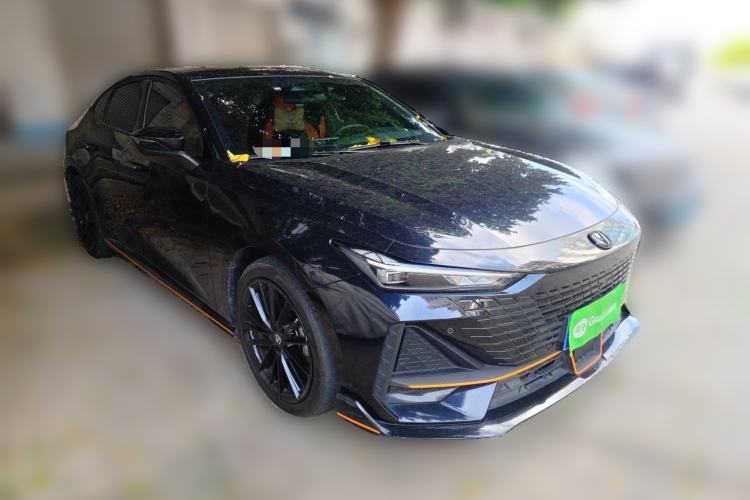Used CHANGAN UNI-V 2023 1.5T Sport Edition Exterior 2