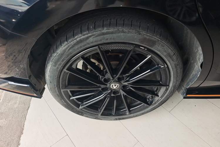 Used CHANGAN UNI-V 2023 1.5T Sport Edition Exterior 4