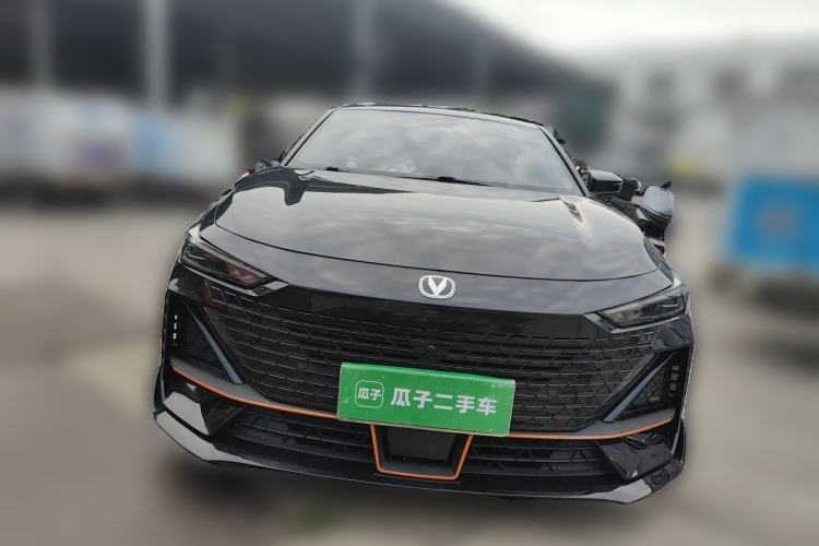 Used CHANGAN UNI-V 2023 1.5T Sport Edition Front