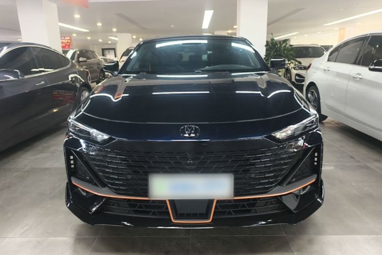 Used CHANGAN UNI-V 2023 1.5T Sport Edition Front