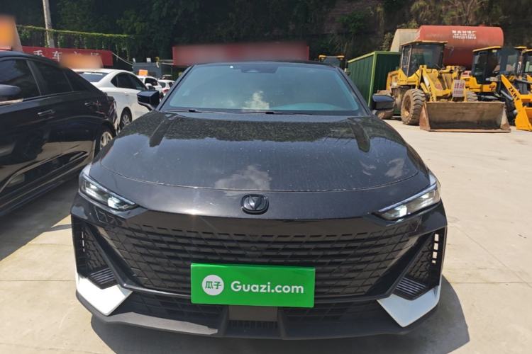 Used CHANGAN UNI-V 2023 1.5T Sport Edition Front