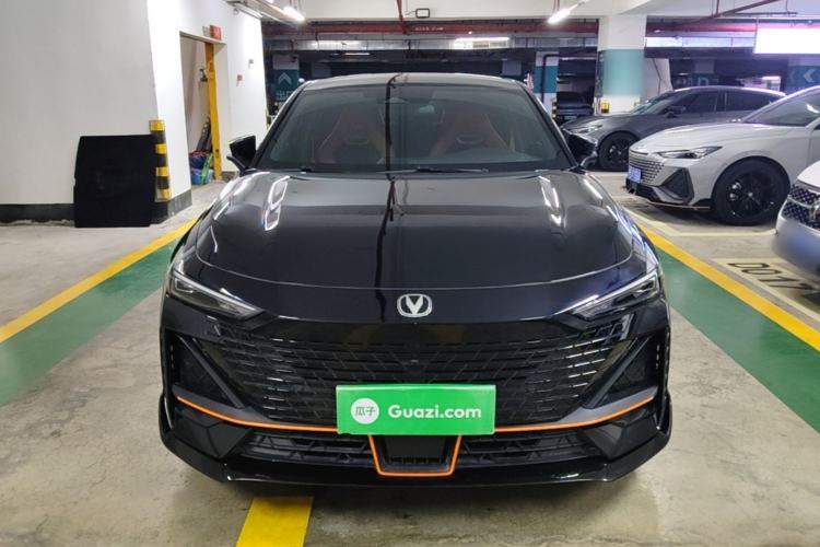 Used CHANGAN UNI-V 2023 1.5T Sport Edition Front