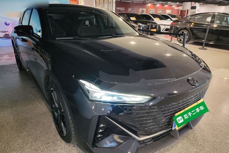Used CHANGAN UNI-V 2023 1.5T Prestige Model Front Right 45 Deg