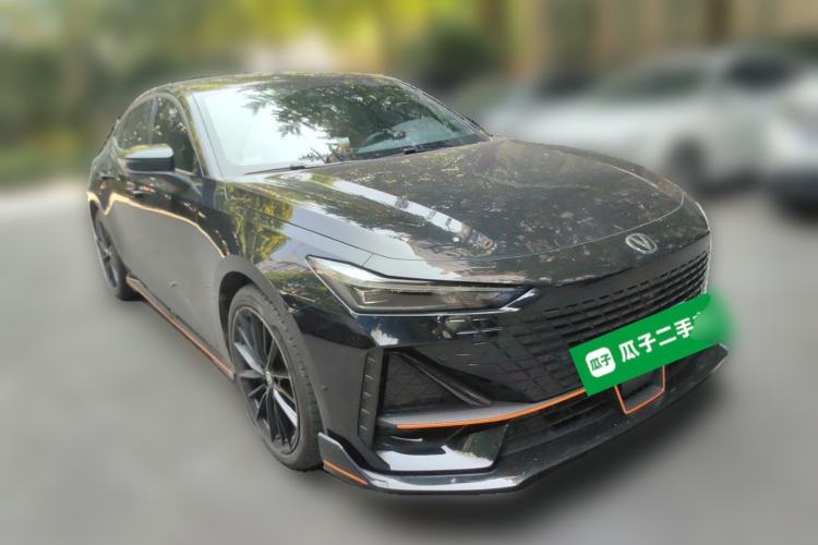 Used CHANGAN UNI-V 2023 1.5T Sport Edition Front Right 45 Deg