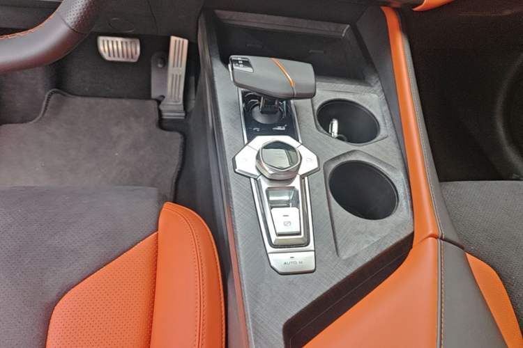 Used CHANGAN UNI-V 2023 1.5T Sport Edition Gear Lever