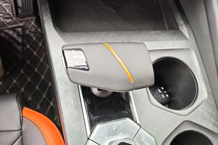Used CHANGAN UNI-V 2023 1.5T Prestige Model Gear Lever