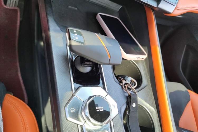Used CHANGAN UNI-V 2023 1.5T Sport Edition Gear Lever