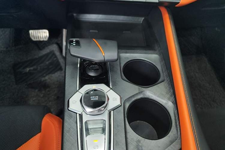 Used CHANGAN UNI-V 2023 1.5T Sport Edition Gear Lever