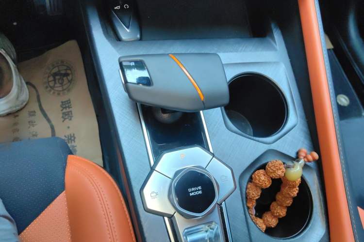 Used CHANGAN UNI-V 2023 1.5T Sport Edition Gear Lever