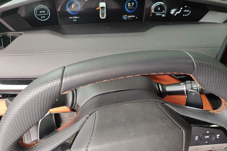 Used CHANGAN UNI-V 2023 2.0T Sport Edition Instrument Cluster