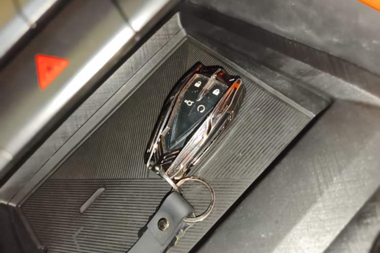 Used CHANGAN UNI-V 2023 2.0T Leading-Speed Edition Interior 1