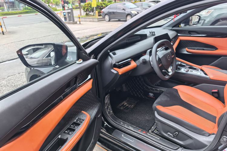 Used CHANGAN UNI-V 2023 1.5T Sport Edition Interior 1
