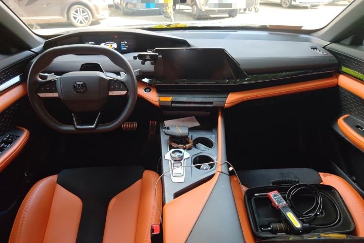 Used CHANGAN UNI-V 2023 1.5T Sport Edition Interior 2