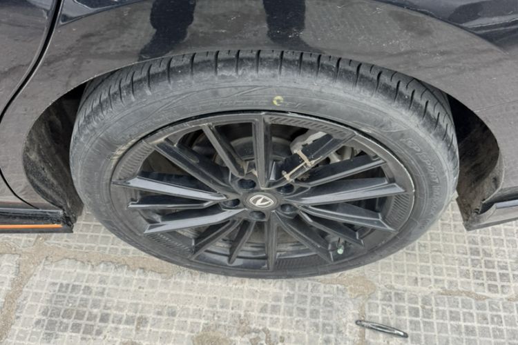 Used CHANGAN UNI-V 2023 1.5T Sport Edition Interior 2