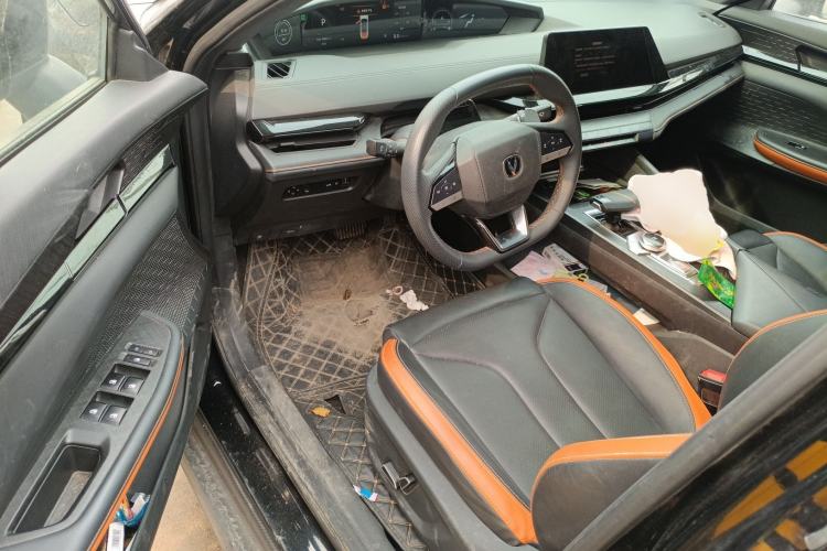 Used CHANGAN UNI-V 2023 1.5T Prestige Model Interior 3