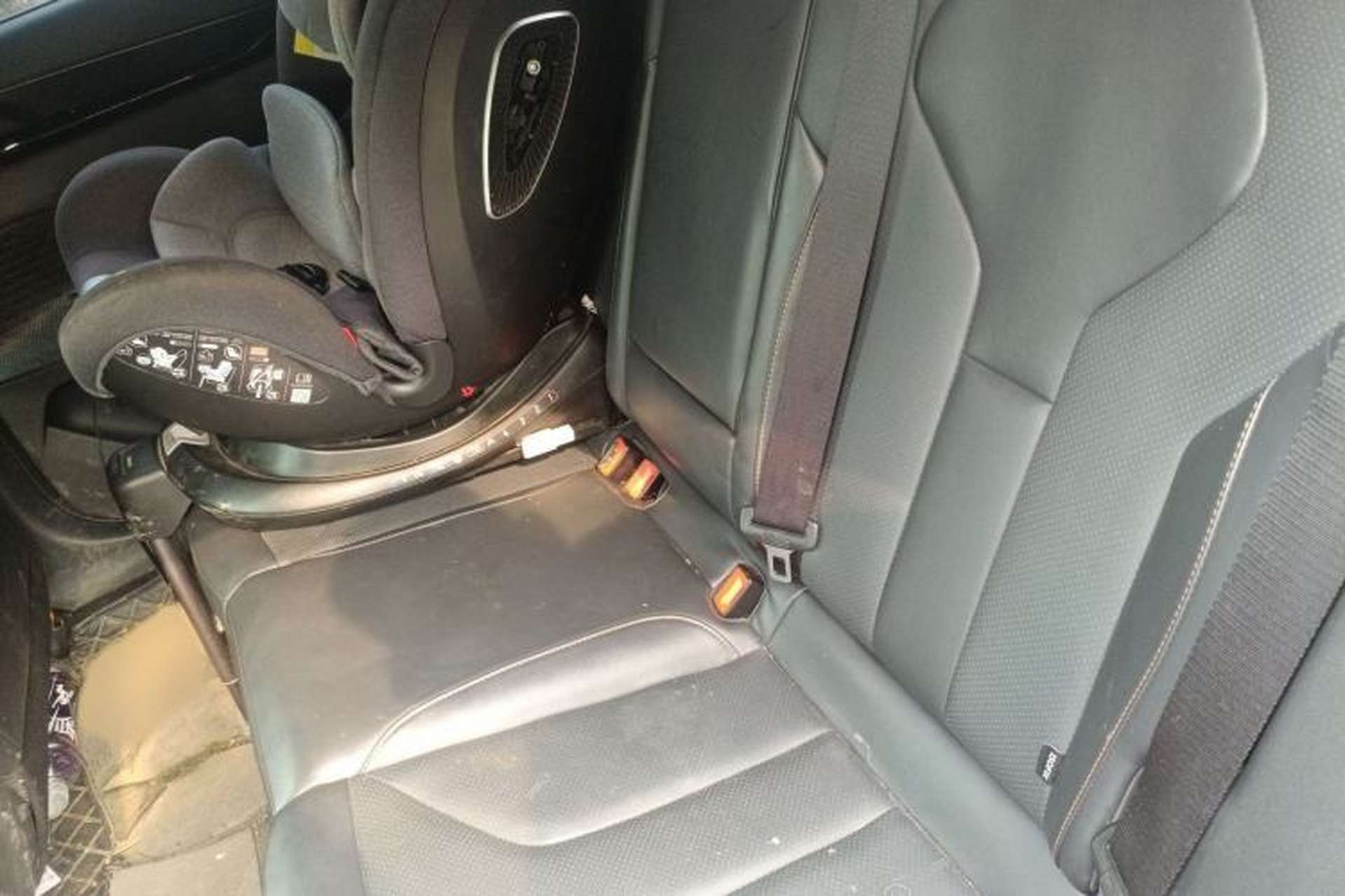 Used CHANGAN UNI-V 2023 1.5T Prestige Model Interior 4