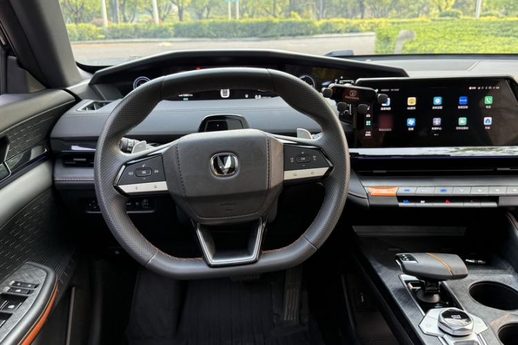 Used CHANGAN UNI-V 2023 1.5T Prestige Model Interior 4