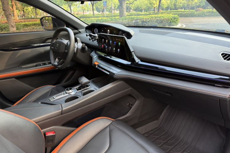 Used CHANGAN UNI-V 2023 1.5T Prestige Model Interior 7