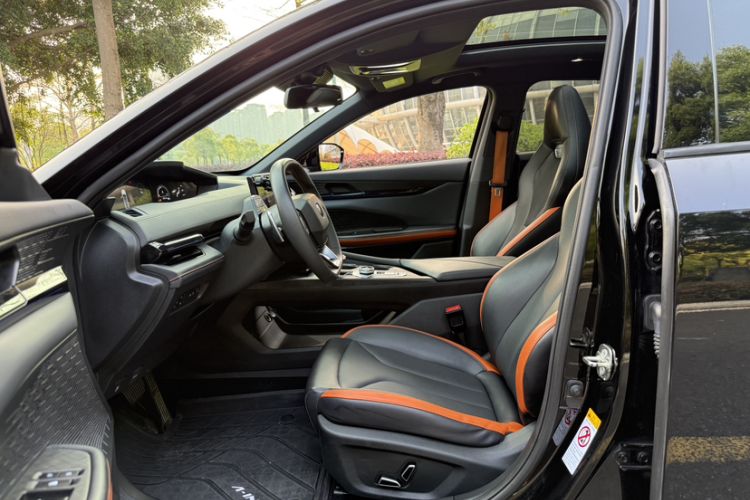 Used CHANGAN UNI-V 2023 1.5T Prestige Model Interior 9