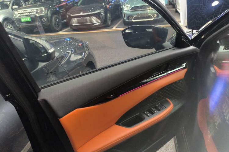 Used CHANGAN UNI-V 2023 2.0T Leading-Speed Edition Left Front Door Interior