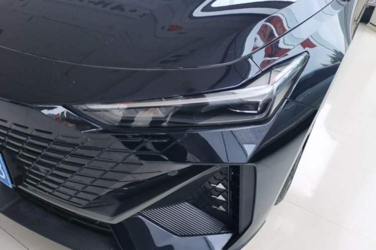 Used CHANGAN UNI-V 2023 1.5T Prestige Model Left Front Headlight