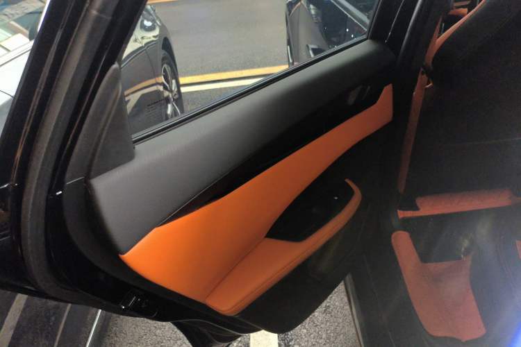 Used CHANGAN UNI-V 2023 2.0T Leading-Speed Edition Left Rear Door Interior