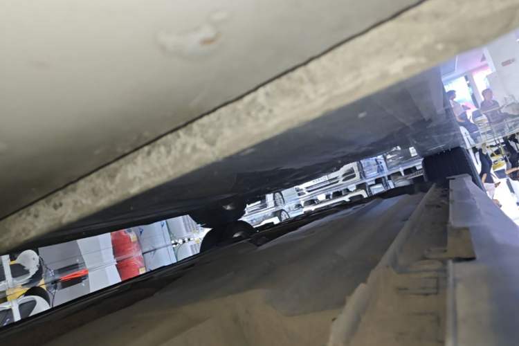 Used CHANGAN UNI-V 2023 1.5T Prestige Model Left Side Sill